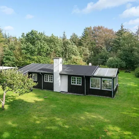 Holiday home Arnborg - 2km From The Sea In Ne Jutland By Interhome *