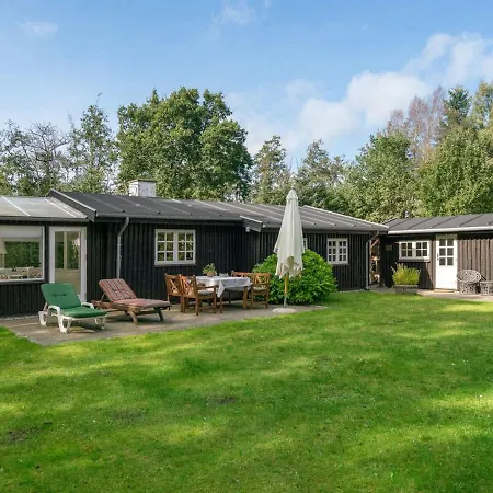 Holiday home Arnborg - 2km From The Sea In Ne Jutland By Interhome *
